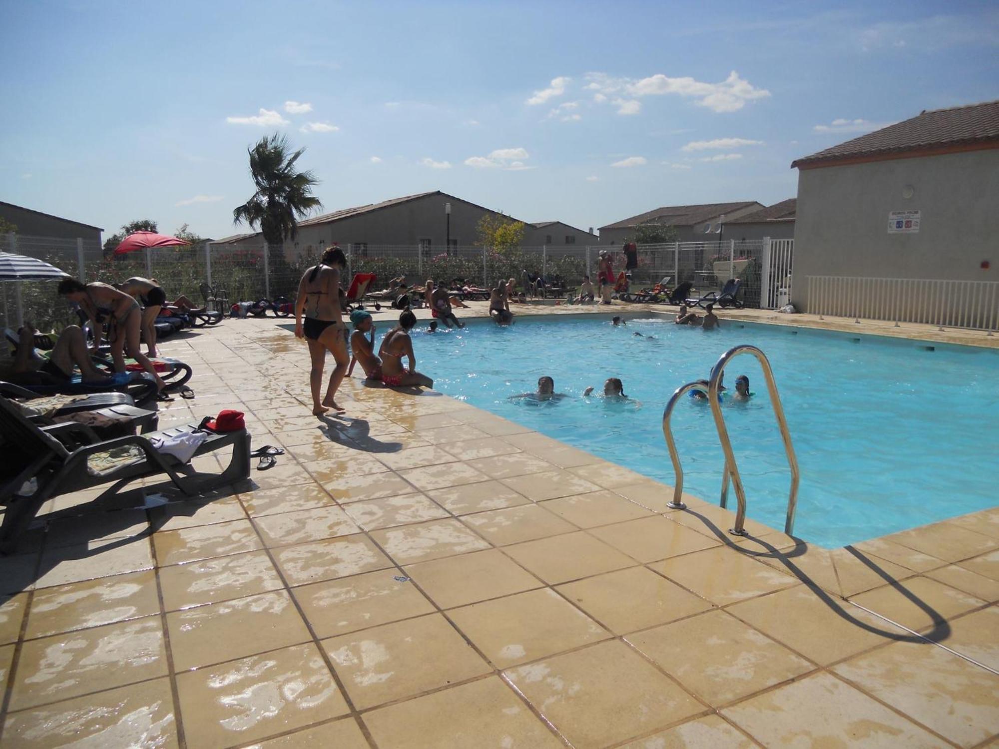 Appartement 4 Personnes 541 Les Jasses De Camargue Gallargues-le-Montueux Luaran gambar